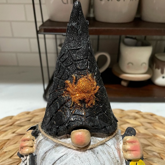 Halloween Gnome - Picture 3 of 4